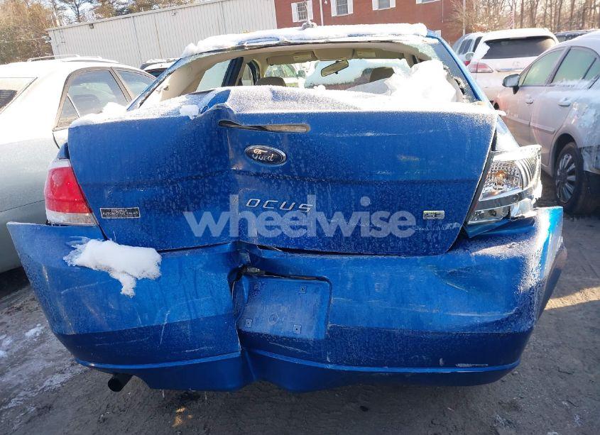 Photo 6 of 2010 Ford Focus SE (VIN 1FAHP3FN4AW198699)