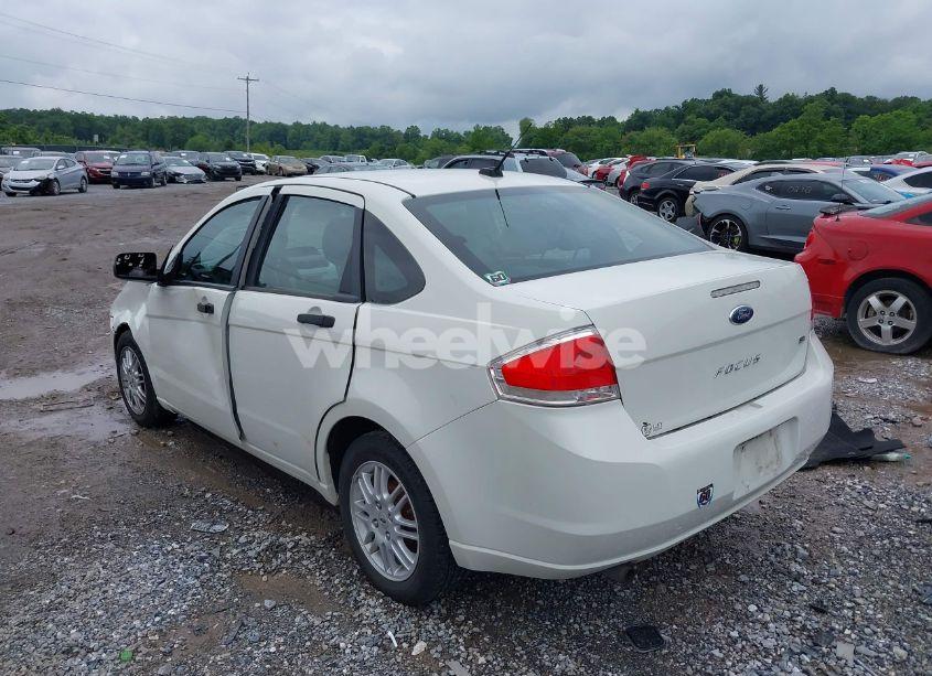 Photo 3 of 2010 Ford Focus SE (VIN 1FAHP3FN4AW199786)