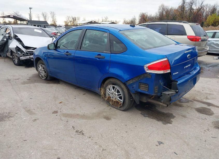 Photo 3 of 2010 Ford Focus SE (VIN 1FAHP3FN4AW228106)