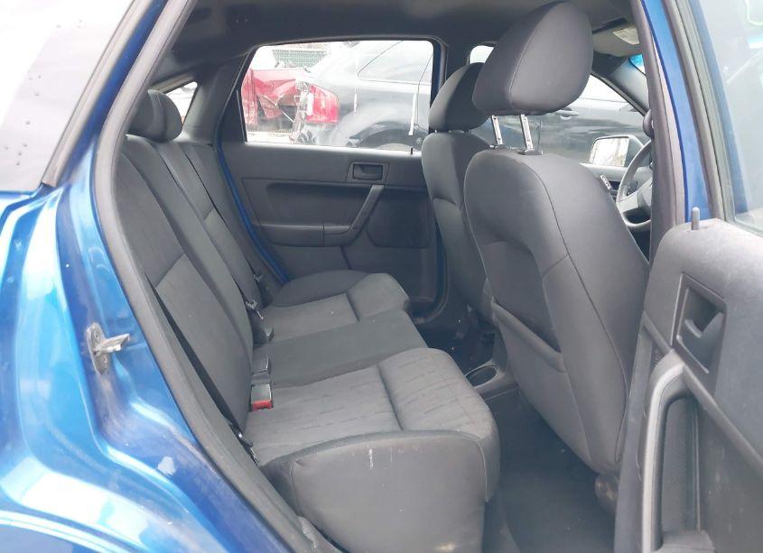 Photo 8 of 2010 Ford Focus SE (VIN 1FAHP3FN4AW228106)