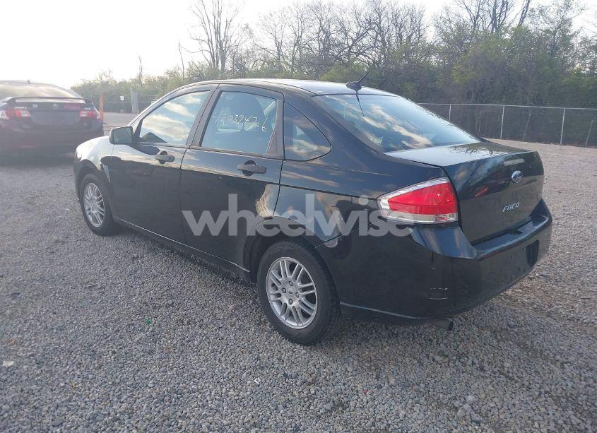 Photo 3 of 2010 Ford Focus SE (VIN 1FAHP3FN4AW234374)