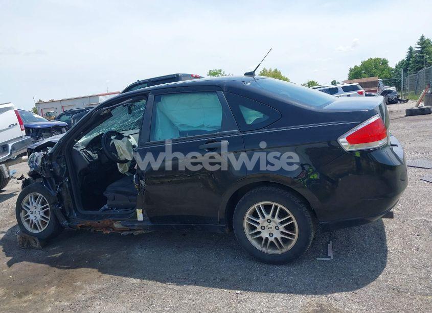 Photo 13 of 2010 Ford Focus SE (VIN 1FAHP3FN4AW251210)