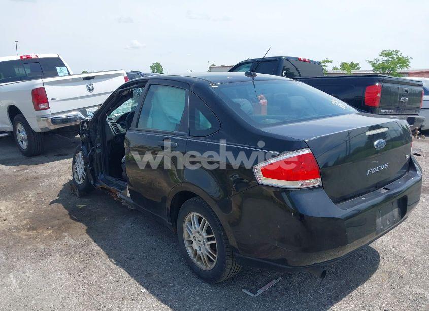 Photo 3 of 2010 Ford Focus SE (VIN 1FAHP3FN4AW251210)