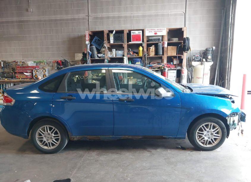 Photo 14 of 2010 Ford Focus SE (VIN 1FAHP3FN4AW267505)