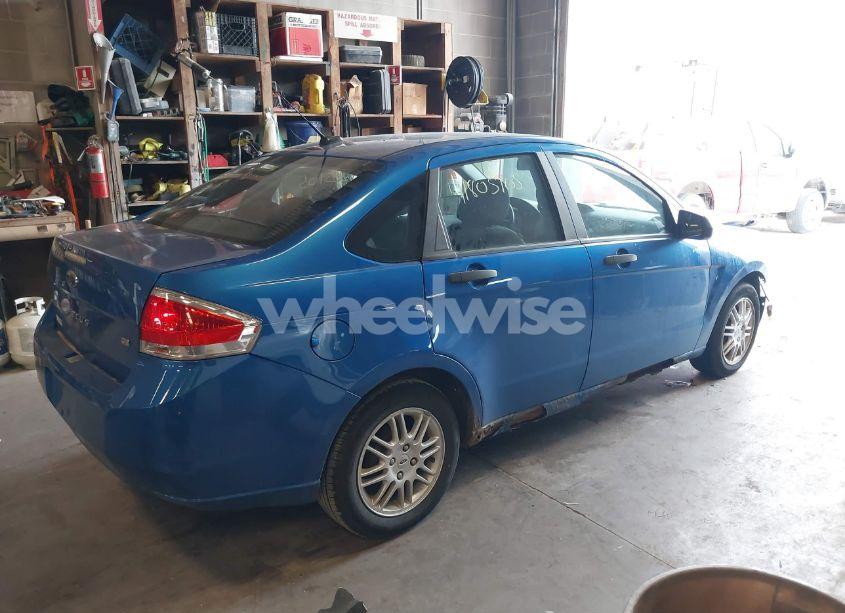 Photo 4 of 2010 Ford Focus SE (VIN 1FAHP3FN4AW267505)