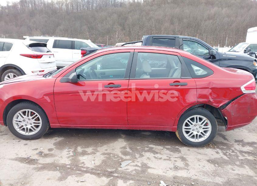 Photo 14 of 2010 Ford Focus SE (VIN 1FAHP3FN4AW287379)