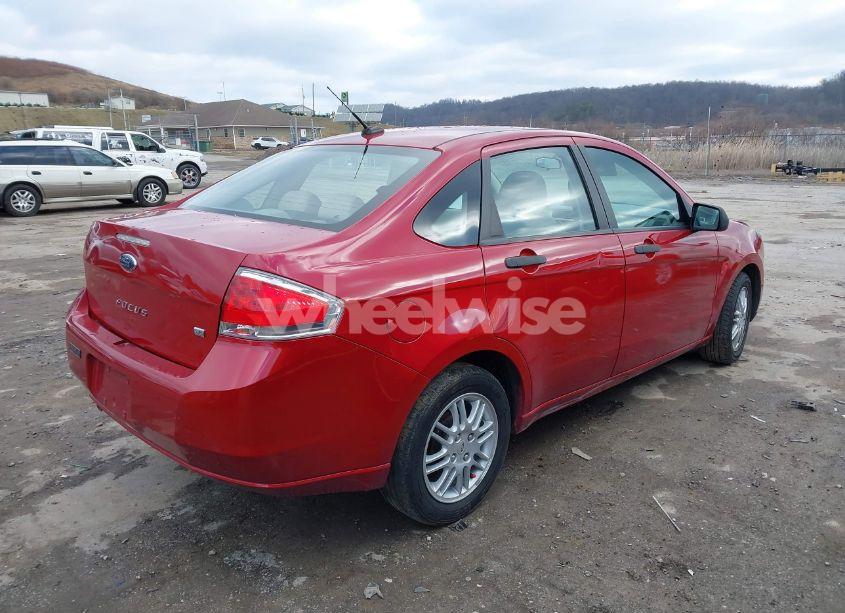 Photo 4 of 2010 Ford Focus SE (VIN 1FAHP3FN4AW287379)