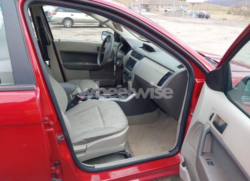 Photo 5 of 2010 Ford Focus SE (VIN 1FAHP3FN4AW287379)