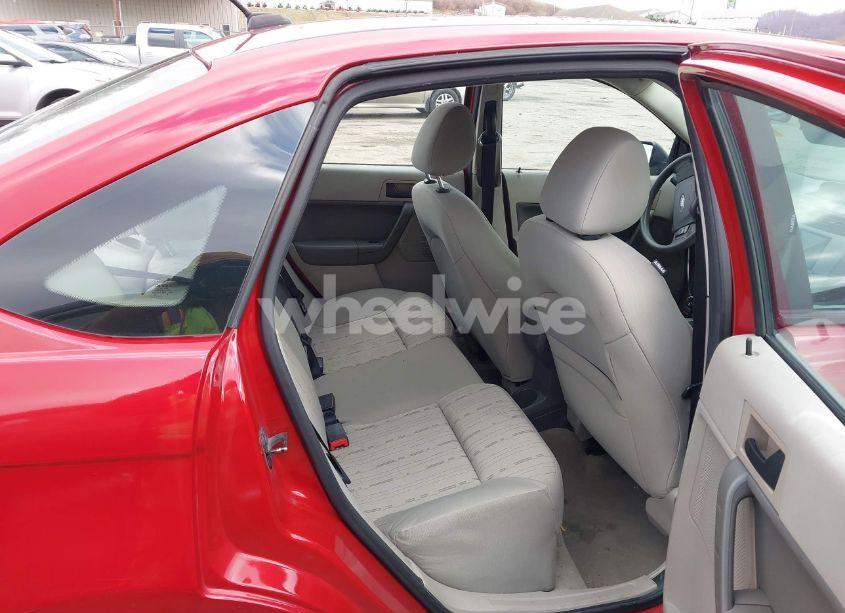 Photo 8 of 2010 Ford Focus SE (VIN 1FAHP3FN4AW287379)