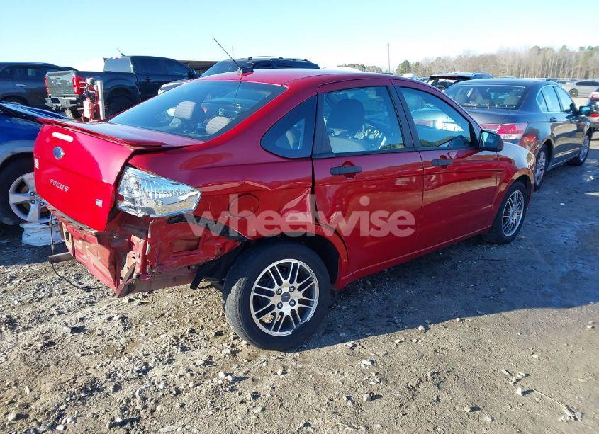 Photo 4 of 2011 Ford Focus SE (VIN 1FAHP3FN4BW122515)