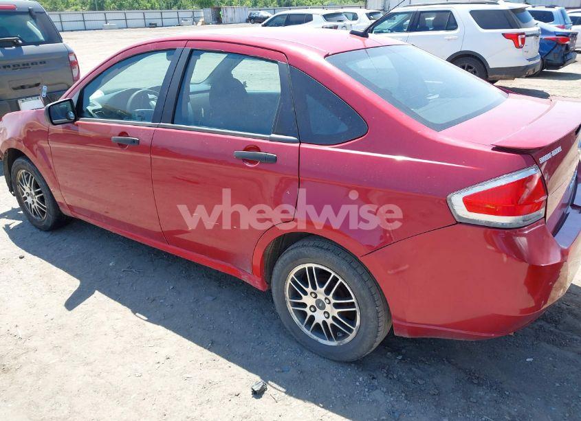 Photo 3 of 2011 Ford Focus SE (VIN 1FAHP3FN4BW123793)