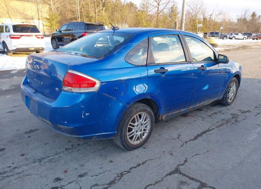 Photo 4 of 2011 Ford Focus SE (VIN 1FAHP3FN4BW128590)