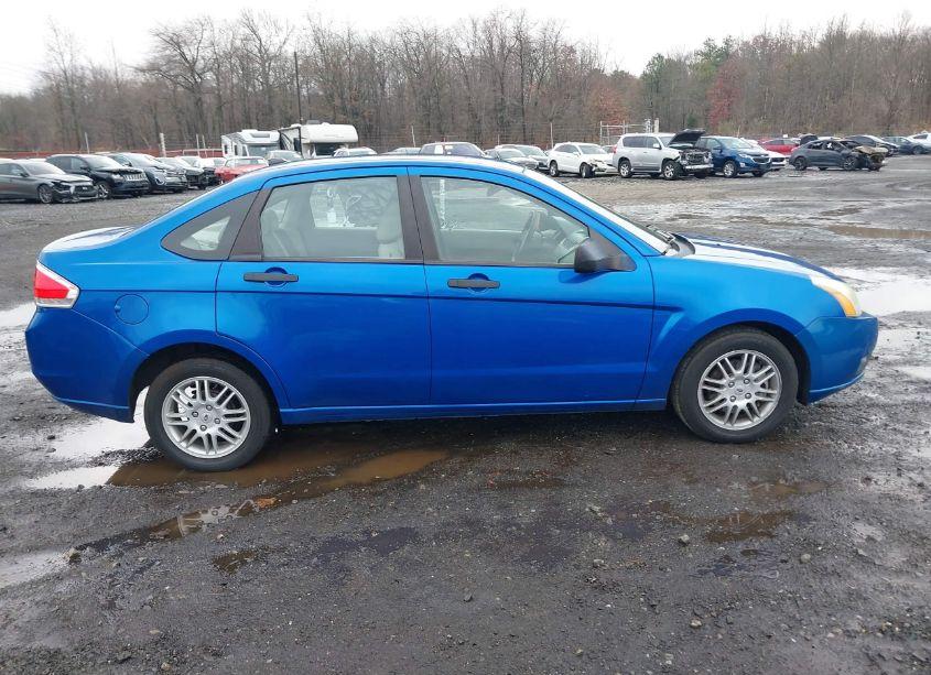 Photo 13 of 2011 Ford Focus SE (VIN 1FAHP3FN4BW157166)