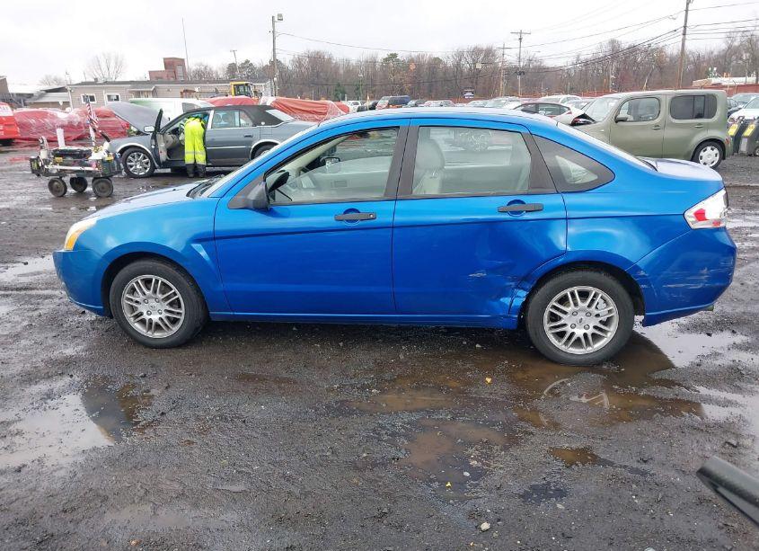 Photo 14 of 2011 Ford Focus SE (VIN 1FAHP3FN4BW157166)