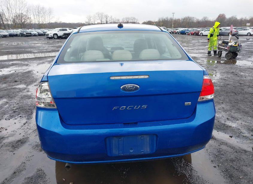 Photo 16 of 2011 Ford Focus SE (VIN 1FAHP3FN4BW157166)