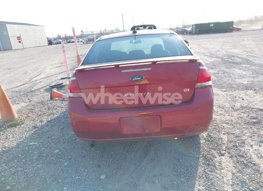 Photo 16 of 2011 Ford Focus SE (VIN 1FAHP3FN4BW162674)