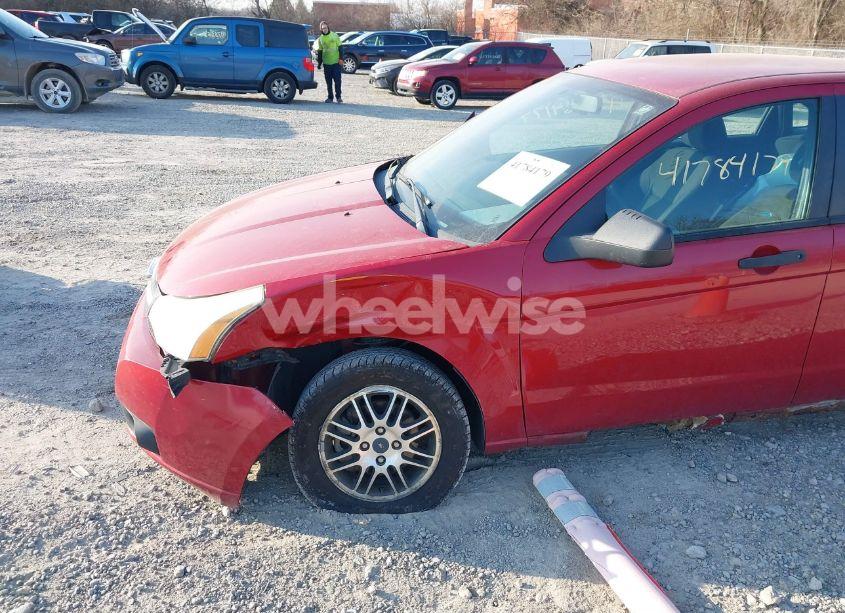 Photo 6 of 2011 Ford Focus SE (VIN 1FAHP3FN4BW162674)