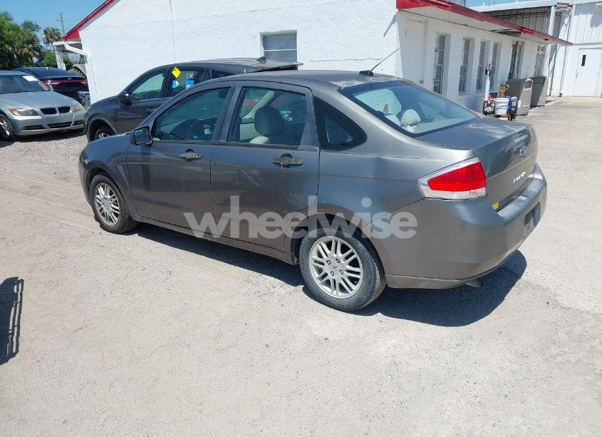 Photo 3 of 2011 Ford Focus SE (VIN 1FAHP3FN4BW174842)