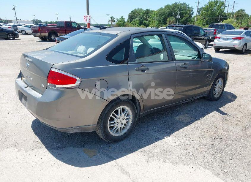 Photo 4 of 2011 Ford Focus SE (VIN 1FAHP3FN4BW174842)