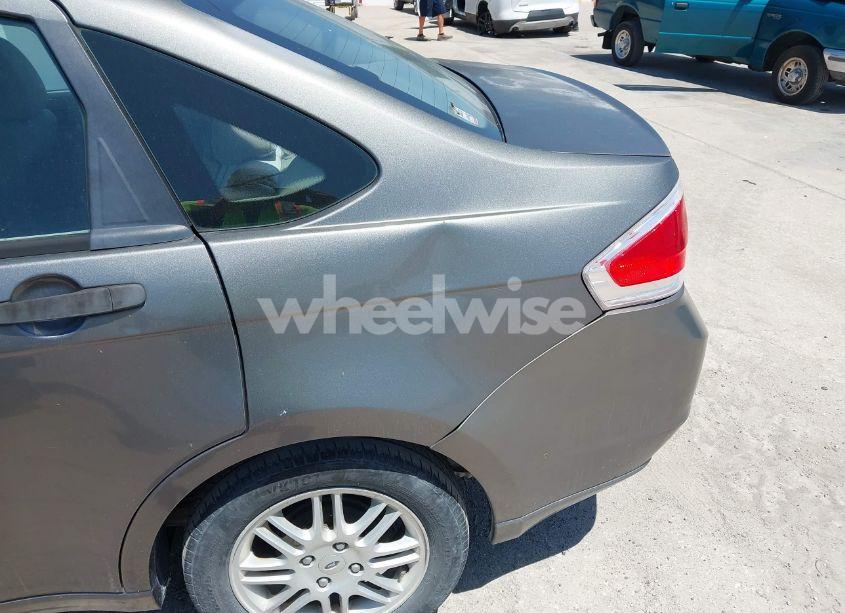 Photo 6 of 2011 Ford Focus SE (VIN 1FAHP3FN4BW174842)