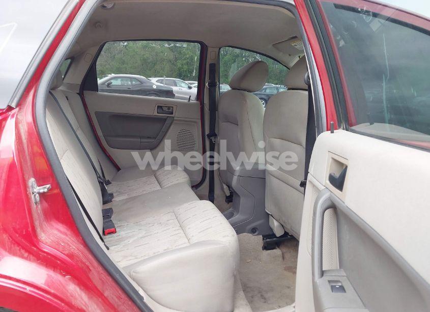 Photo 8 of 2010 Ford Focus SE (VIN 1FAHP3FN5AW160169)