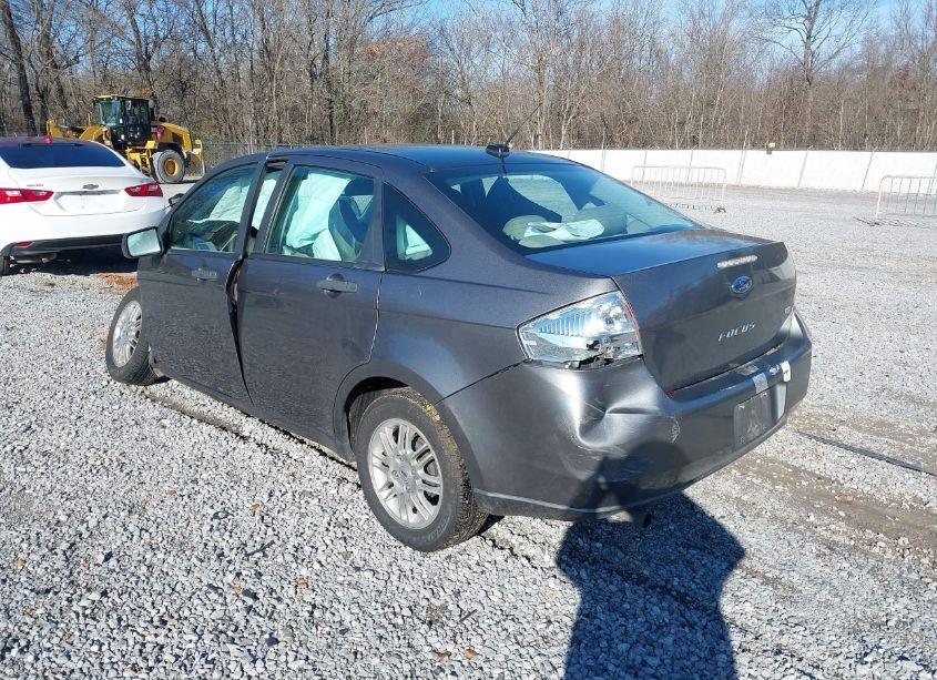 Photo 3 of 2010 Ford Focus SE (VIN 1FAHP3FN5AW189008)