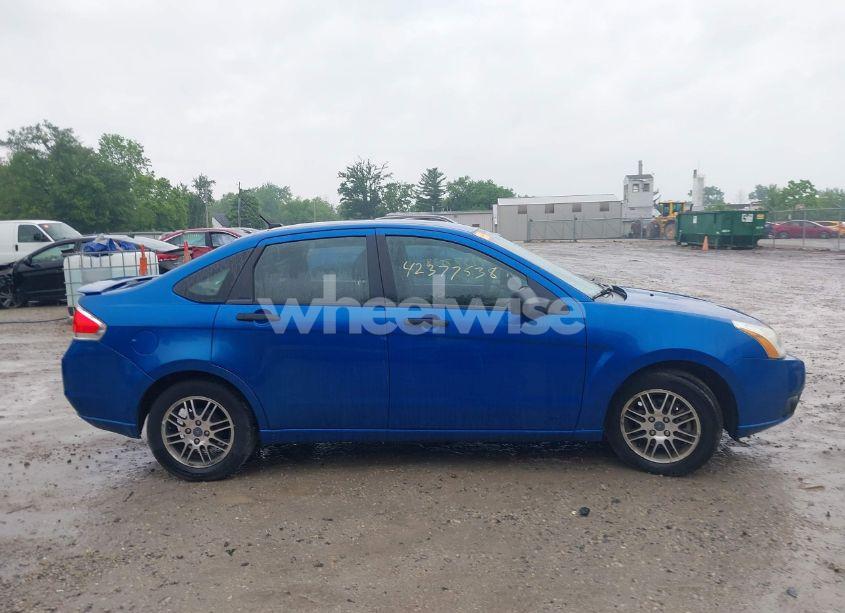 Photo 13 of 2010 Ford Focus SE (VIN 1FAHP3FN5AW205661)