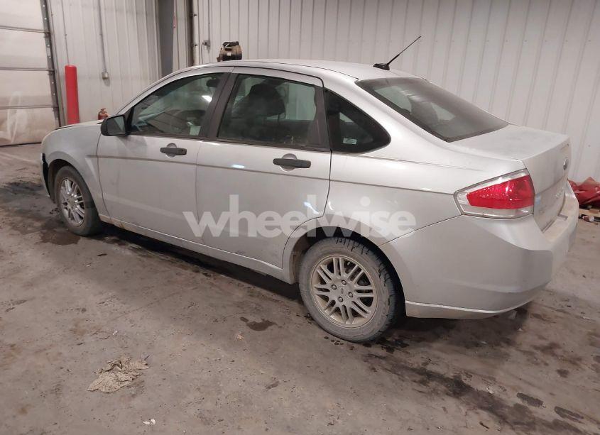 Photo 3 of 2010 Ford Focus SE (VIN 1FAHP3FN5AW234898)