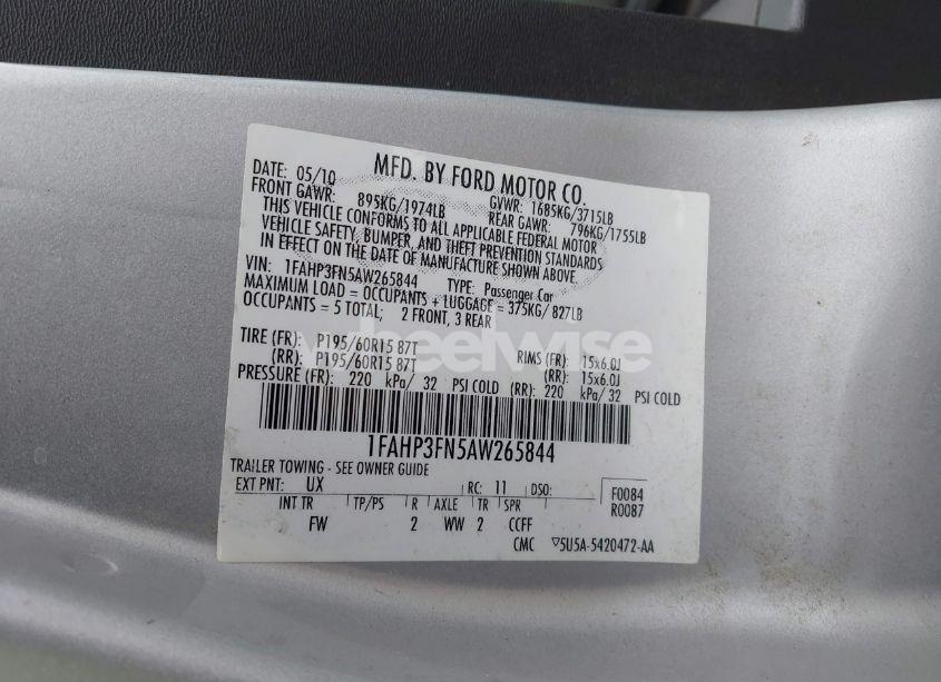 Photo 9 of 2010 Ford Focus SE (VIN 1FAHP3FN5AW265844)
