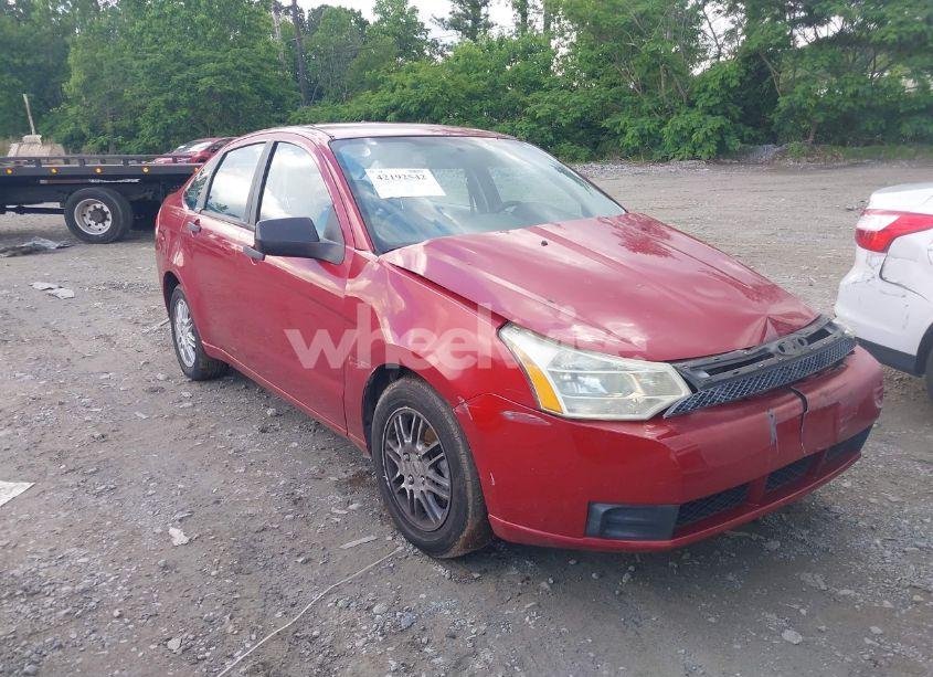 2010 Ford Focus SE (VIN 1FAHP3FN5AW282238) main photo