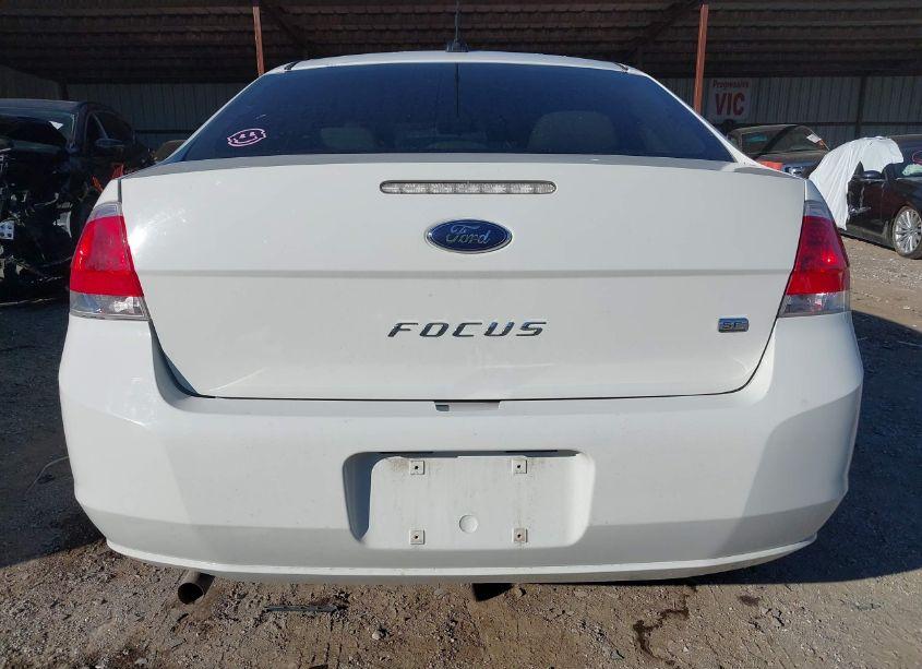 Photo 17 of 2010 Ford Focus SE (VIN 1FAHP3FN5AW290761)
