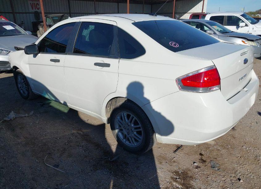 Photo 3 of 2010 Ford Focus SE (VIN 1FAHP3FN5AW290761)