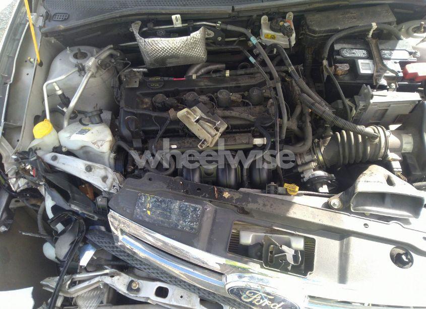 Photo 10 of 2011 Ford Focus SE (VIN 1FAHP3FN5BW129246)