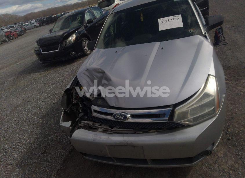 Photo 13 of 2011 Ford Focus SE (VIN 1FAHP3FN5BW129246)