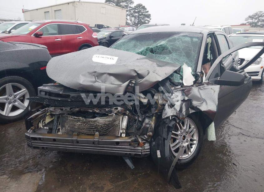 Photo 2 of 2011 Ford Focus SE (VIN 1FAHP3FN5BW146094)