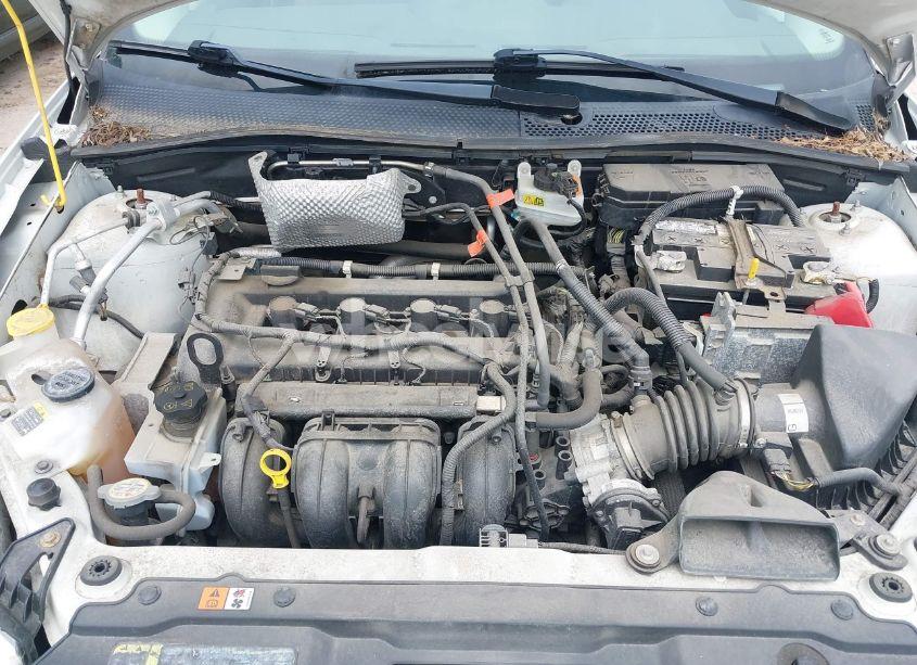 Photo 10 of 2011 Ford Focus SE (VIN 1FAHP3FN5BW156950)