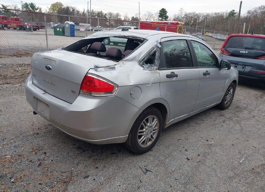 Photo 4 of 2011 Ford Focus SE (VIN 1FAHP3FN5BW168533)