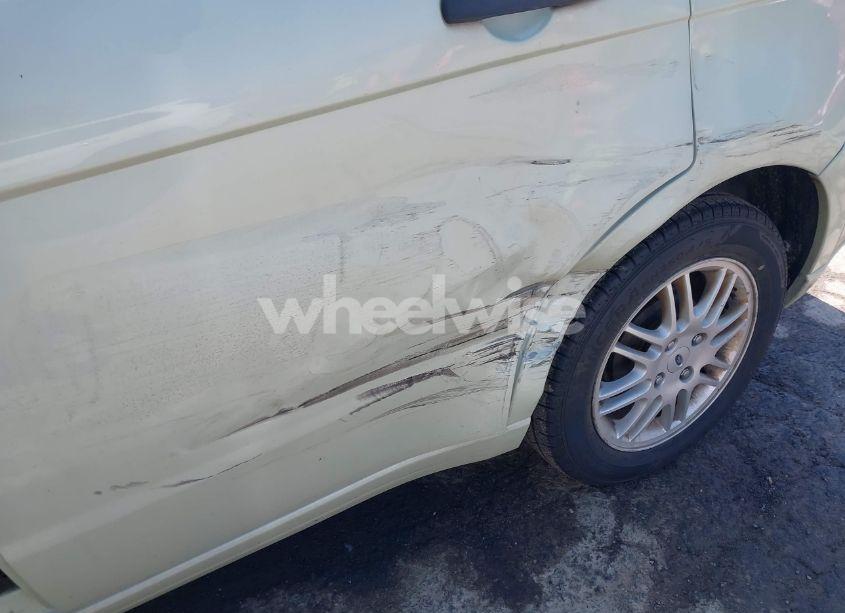 Photo 12 of 2011 Ford Focus SE (VIN 1FAHP3FN5BW182268)