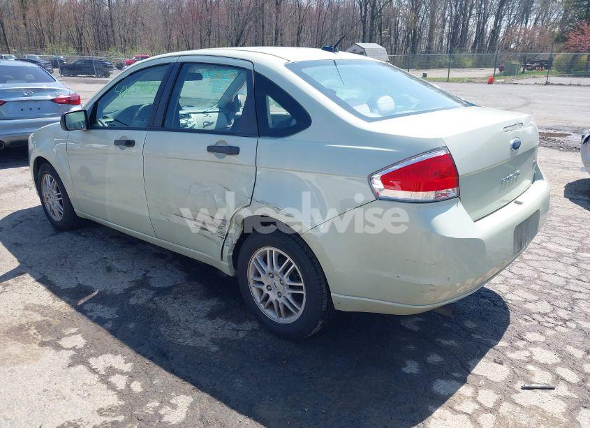 Photo 3 of 2011 Ford Focus SE (VIN 1FAHP3FN5BW182268)