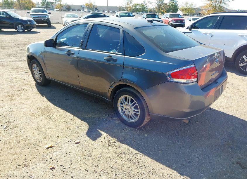 Photo 3 of 2011 Ford Focus SE (VIN 1FAHP3FN5BW193514)