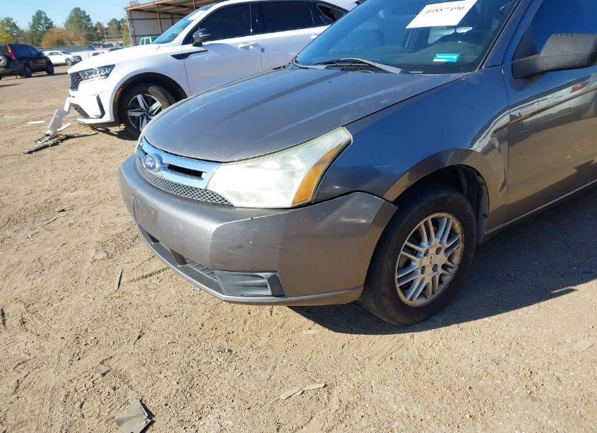 Photo 6 of 2011 Ford Focus SE (VIN 1FAHP3FN5BW193514)