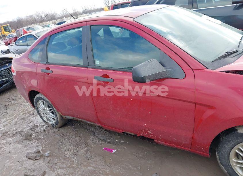 Photo 14 of 2011 Ford Focus SE (VIN 1FAHP3FN5BW195134)