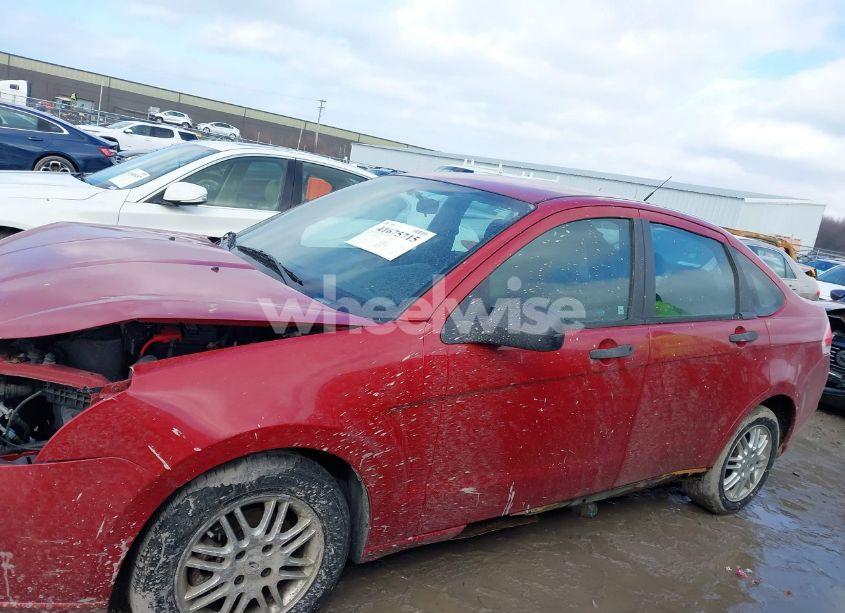 Photo 15 of 2011 Ford Focus SE (VIN 1FAHP3FN5BW195134)