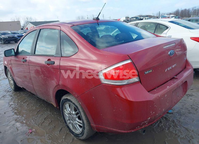 Photo 3 of 2011 Ford Focus SE (VIN 1FAHP3FN5BW195134)