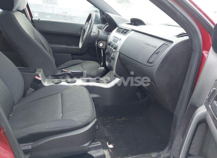 Photo 5 of 2011 Ford Focus SE (VIN 1FAHP3FN5BW195134)