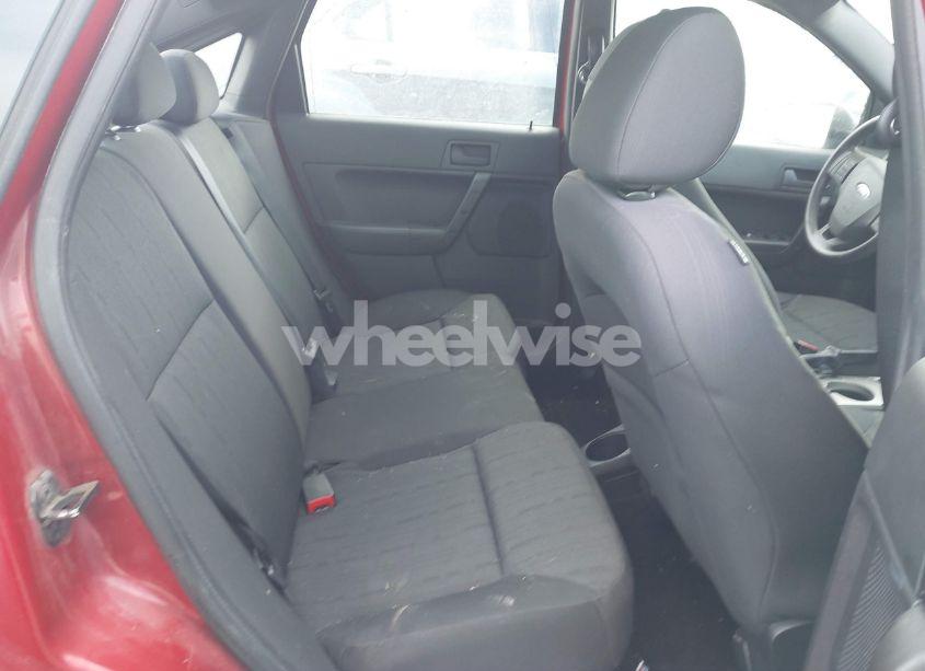 Photo 8 of 2011 Ford Focus SE (VIN 1FAHP3FN5BW195134)