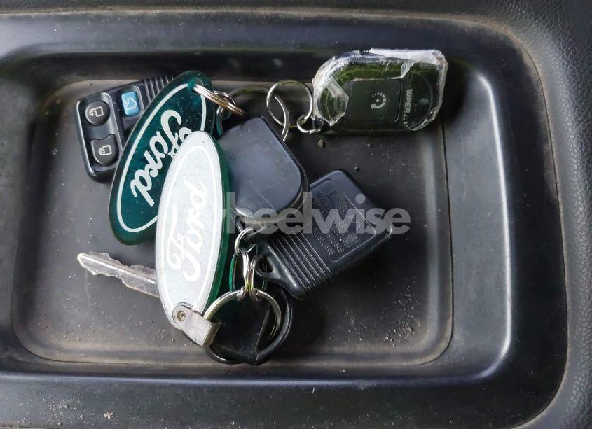 Photo 11 of 2011 Ford Focus SE (VIN 1FAHP3FN5BW197515)