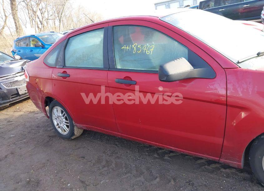 Photo 13 of 2011 Ford Focus SE (VIN 1FAHP3FN5BW197515)