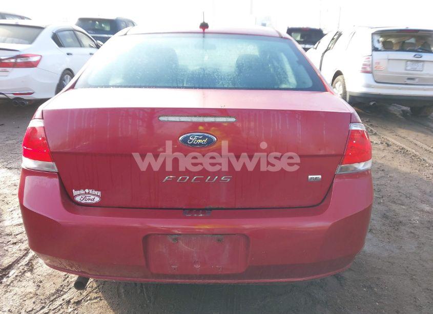 Photo 16 of 2011 Ford Focus SE (VIN 1FAHP3FN5BW197515)