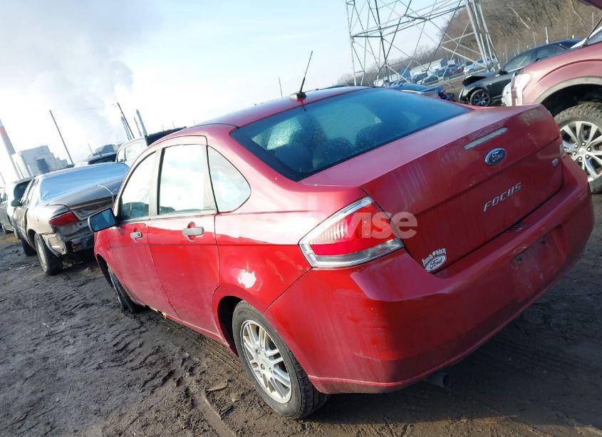 Photo 3 of 2011 Ford Focus SE (VIN 1FAHP3FN5BW197515)